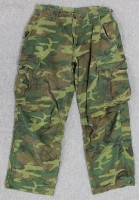 1969 Dated US Army ERDL Jungle Cammo Rip-Stop Pants Size Small, Short