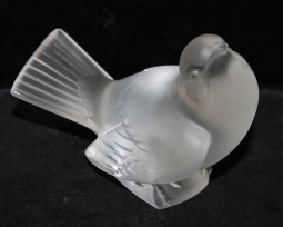 Beautiful 1950's - 1960's Lalique Crystal Sparrow Nicely Signed on Base