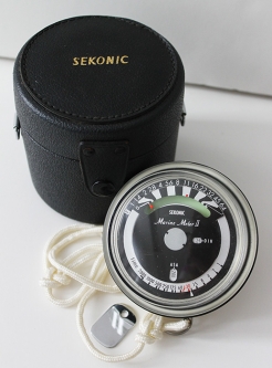 Wonderful ca. 1980 Sekonic Marine Meter II Underwater Light Meter in Original Case
