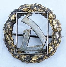 Rare 1930s Nazi Germany Shipyard/War Worker 800 Silver Honour Badge from Deutsche Werke Kiel