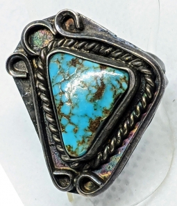 Circa 1940s - 1950s Native American Navajo Silver and Turquoise Ring Sz 8