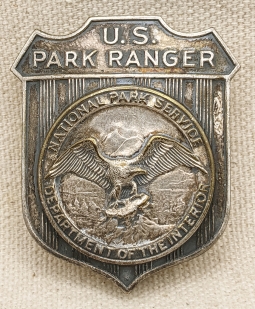 Beautiful ca 1945 46 US Dept of the Interior National Park Service Park Ranger Badge