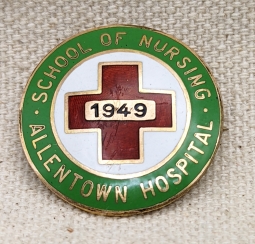 Beautiful 1948 Allentown Hospital School of Nursing Graduation Pin by Braxmar