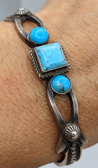 Lovely Retro Style Modern Navajo Silver & Kingman Turquoise Bracelet by Linberg & Eva Billah