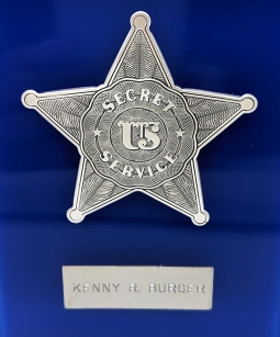 Wonderful United State Secret Service Officer Issued #'d 999 Silver Commemorative Badge in Lucite
