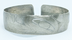 Lovely Vintage 1920s-30s HAIDA Hand-Hammered Silver Bracelet with Stylized Whale Image