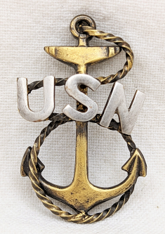 Beautiful WWI-Early 20s USN CPO Hat Badge in Gilt Sterling by A.E. Co.