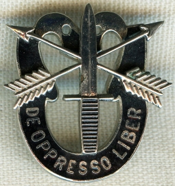 Rare, Early Type US Army Special Forces 'Skull' Type DI by Denmarks (6D)