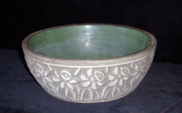 Great Arts & Crafts Green Glazed Bowl with Daffodil Motif