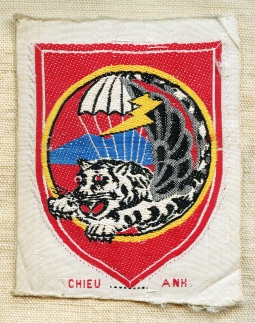 Ca 1970 ARVN Special Commando Unit Pocket Patch in Woven Silk as worn by US Advisor Officers