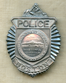 Nice Ca 1950s Boston Police Series 7 Brinks / Clamshell / Sunburst Radiator Badge # 5073