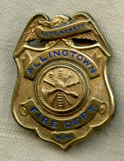 Beautiful 1930's-40's Allington, CT(West Haven) Fire Dept Life  Member Badge