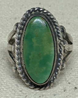 Lovely Old Pawn Navajo Silver & Green Turquoise Ring Sz 4.5 - 5