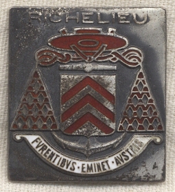 Rare Ca. 1943 BB-15 Richelieu Battleship Badge/Insigne Richelieu Fabrique aux Etats-Unis