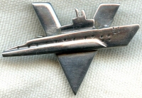 Great WWII USN Submarine Service "V" for Victory Pin from Portsmouth Naval Shipyard
