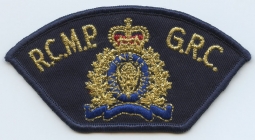 1976 Royal Canadian Mounted Police (RCMP) - Gendarmerie Royale du Canada (GRC) Shoulder Badge