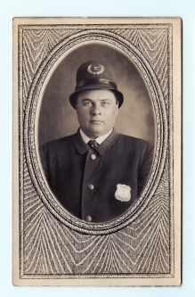 Ca 1900s - 1910s SAPD Officer Wearing Metropolitan Hat and Blanket Badge #6