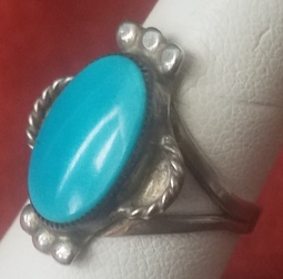 Cool Vintage 1950's-60's Navajo Silver & Turquoise Ring Good Size