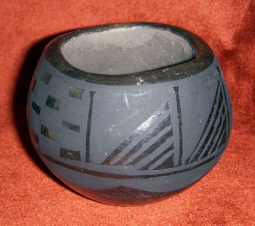 Small Kewa Pueblo Pottery Seed Pot by Josefita Martinez Santo Domingo Pueblo