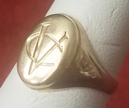 Great 1952 10K Gold VASSAR College Class Ring in 10K Gold to "D. B. H."