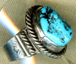 Nice Vintage 1950's-60's Navajo Silver & Turquoise Ring with many "Old Pawn" Features