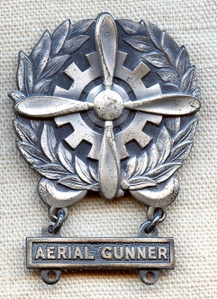 Sterling WWII USAAF Technician Badge with AERIAL GUNNER BAR