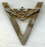 Nice WWII USN Aviation V for Victory Pin in Gilt Sterling Silver