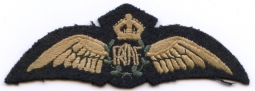 Scarce WWII Royal Australian Air Force (RAAF) Pilot Wing with Thin Embroidery