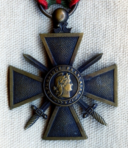 Scarce Early WWI 1914-1915 French Croix de Guerre Medal