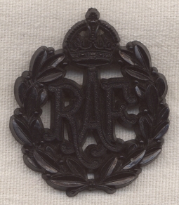 WWII Royal Air Force (RAF) Enlisted Man Plastic Cap Badge