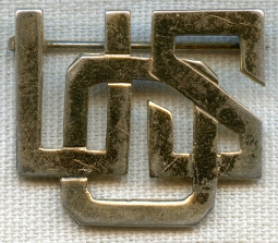 WWII USO (United Service Organization) Badge in Gilt Sterling Silver