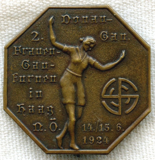 1924 Turnerbund Turnfest Tinnie  for a Women's Gymnastics Festival in Haag N.O