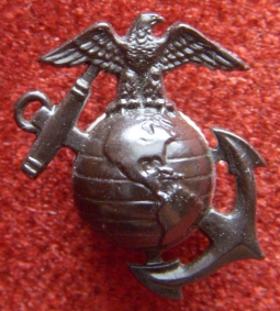 1943 Plastic US Marine Corps Enlisted Man Undress Collar Insignia