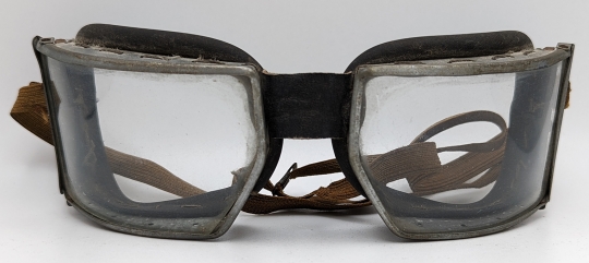 Extremely Rare & Iconic WWI German Pilot Goggles in the Curved Rectangular Pattern ca 1917 / 1918