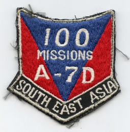 Nice ca 1970 USAF A-7D Corsair II 100 Missions S.E. Asia Velcro Back Jacket Patch