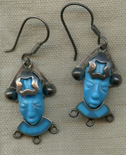 Lovely Viuntage Mexican Sterling Silver(950) & Turqoise "AZTEC" Earrings.