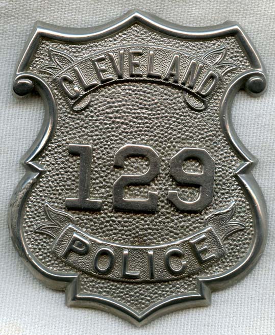 Nice Old 1910s Cleveland, Ohio Police Badge Flying Tiger Antiques