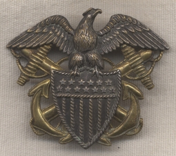 Extremely Rare WWI US Navy Officer Cap Badge<p> NO LONGER AVAILABLE