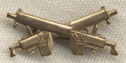 Great WWI Machine Gun Patriotic or Sweetheart Pin
