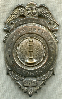 Extremely Rare WWII US Army Harbor Defenses Portsmouth, NH Fire Dept. Lieutenant Badge