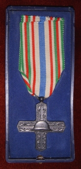 WWI Italian Knight's Cross of the Order of Vittorio Veneto in Box