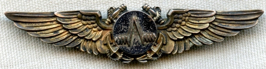 Rare, Late WWII USN/USMC Radar Operator Wing in Pinback by Amico