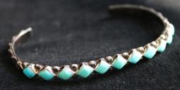 Very Nice, Delicate 1940's Navajo Indian Turquoise Cuff Bracelet in Sterling Silver