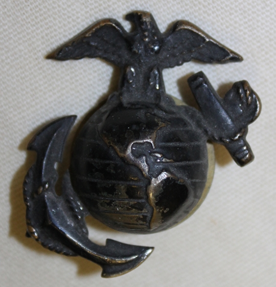 Salty WWII USMC Enlisted Man Undress Hat Badge in Blackened Brass