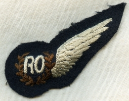 Scarce WWII RAF Radio Observer Wing, UK-Made, Padded for Service Dress