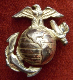 Silver-Plated WWII US Marine Corps Enlisted Man Hat Badge (Honor Guard?)