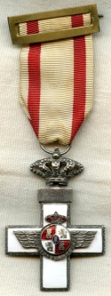 Spanish Cross of Aeronautical Merit, 1st Class Cross in White - Years of Issue 1975-1981