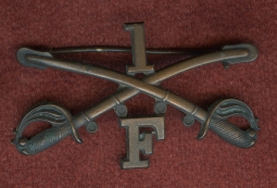 Beautiful Span Am War era M1895 US Army 1st Cavalry Troop F EM Collar Insignia in Bronze
