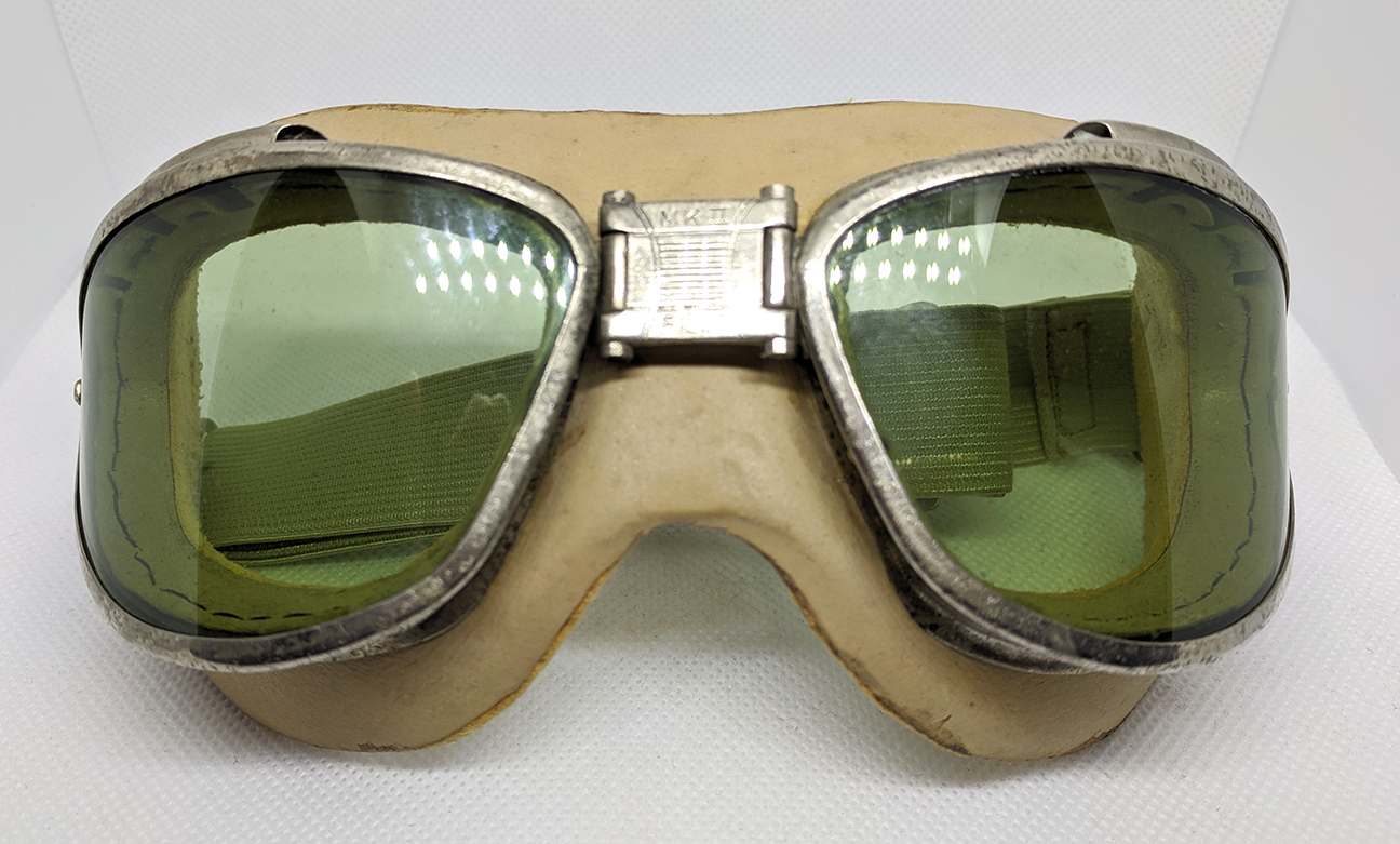 PLZT goggles to protect USAF pilots' eyes from nuclear flash (Polarized  Lead Zirconium Titanate, 1970s) : r/aviation