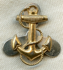 WWII United States Navy WAVES Collar Insignia in Excellent Condition